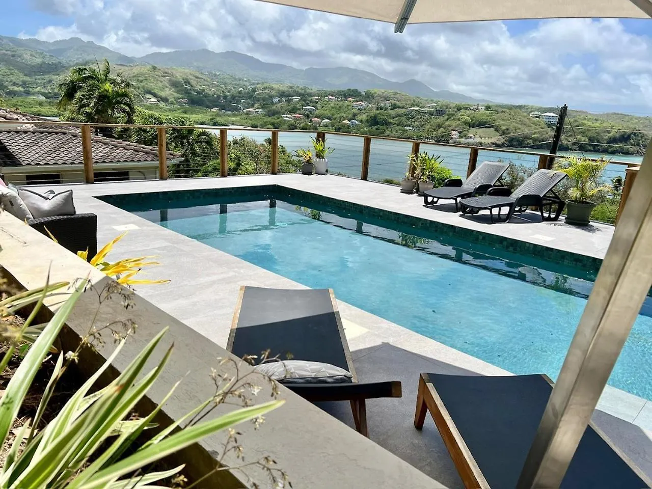 Villa Adina - A Luxury Villa With Pool, Perfect For A Quiet Hideaway Or An Exotic Escape Westerhall Land Settlement 0*,